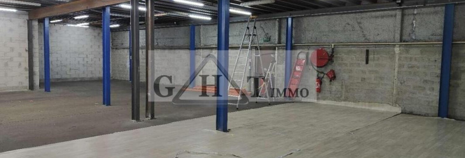 Local industriel  1000 m² à louer à La Courneuve (93120)