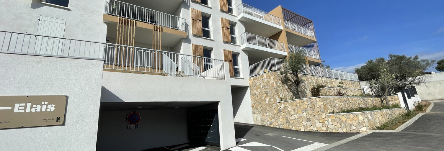 Garage   m² à louer à La Ciotat (13600)