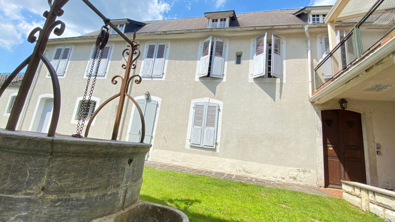 maison 9 pièces 285 m2 à vendre à Nay (64800)