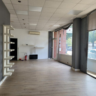 Commerce 3 pièces 1290 €