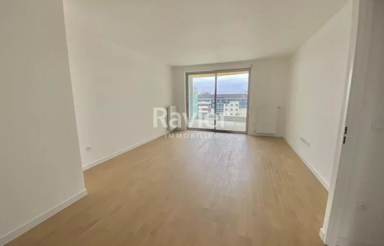 appartement 4 pièces 85 m2 à louer à Suresnes (92150)