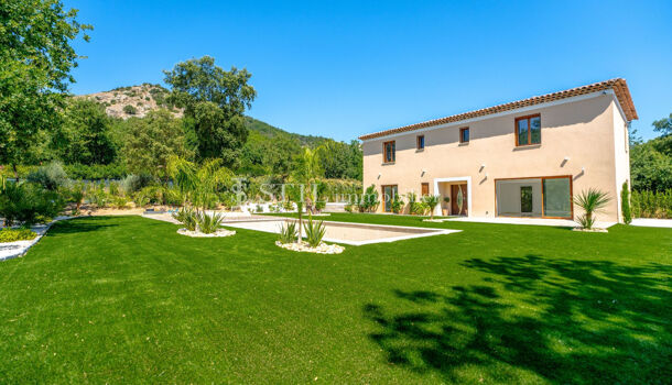 Villa / Maison 6 pièces  à vendre Plan-de-la-Tour (Le) 83120