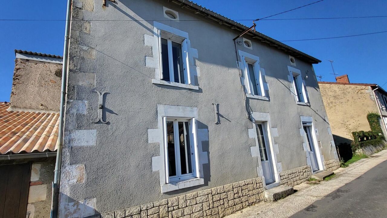 maison 5 pièces 115 m2 à vendre à La Puye (86260)