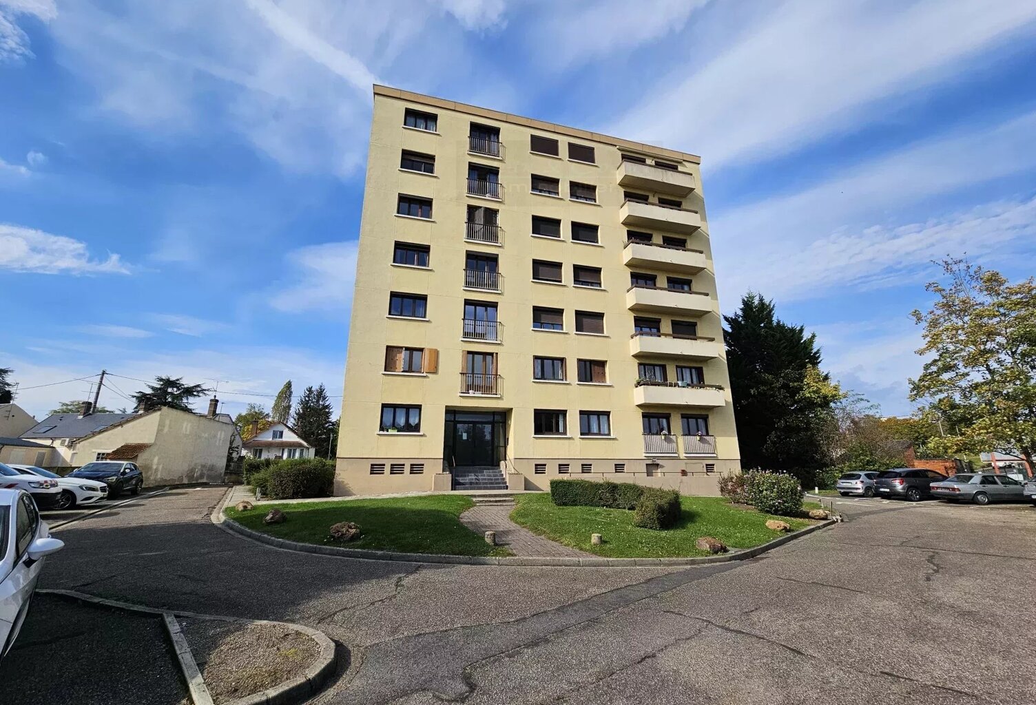 Appartement lumineux au centre ville de Montargis — photo 1