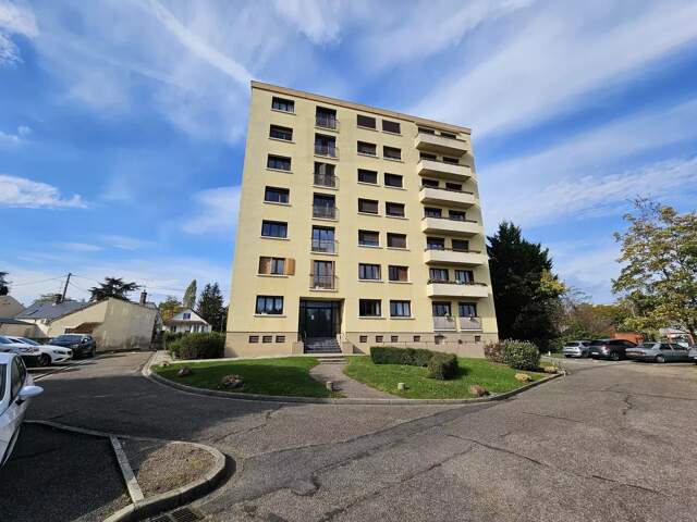 Appartement lumineux au centre ville de Montargis — photo du bien