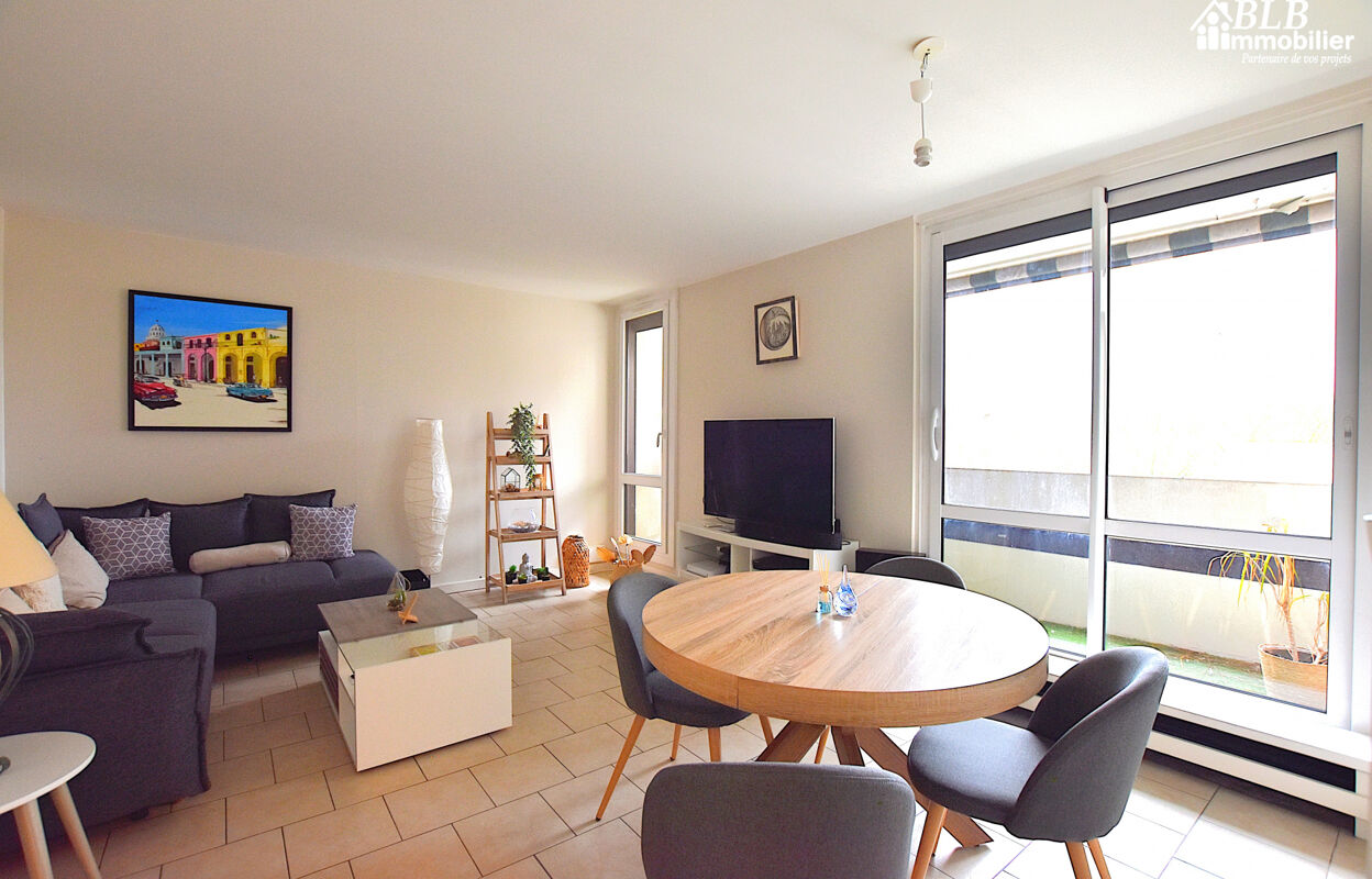 appartement 5 pièces 94 m2 à vendre à Élancourt (78990)