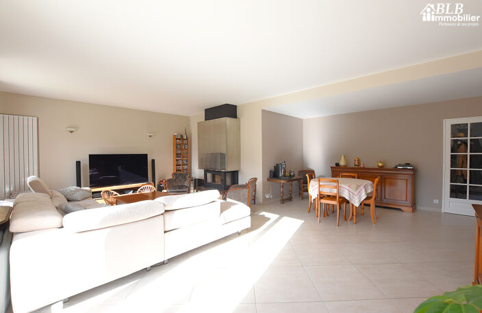78310 - MAUREPAS - Maison familiale de 226,26 m2 à vendre — photo 5