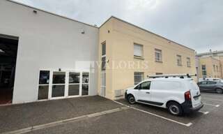 Commerce  975 m² à louer à Lyon 7 (69007)