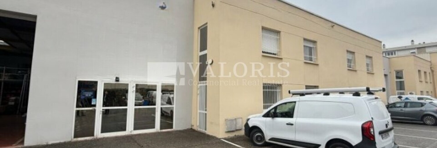 Commerce  975 m² à louer à Lyon 7 (69007)