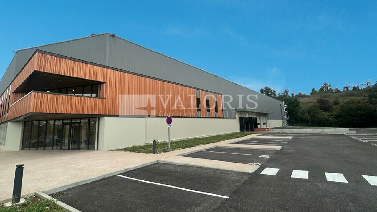 commerce  pièces 4560 m2 à louer à Saint-Laurent-de-Mure (69720)