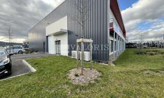 Commerce  480 m² à louer à Genay (69730)