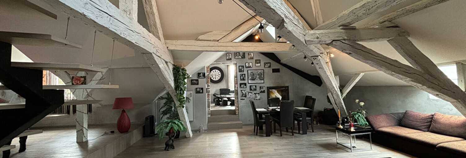 Appartement 5 Pièces 236 m² à vendre à Chambéry (73000)