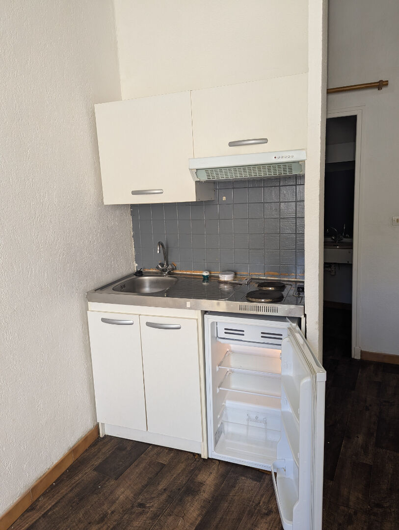 Appartement 1 pièces  à louer Toulon 83000