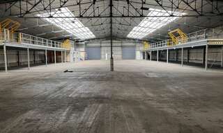 Commerce  1920 m² à vendre à Saint-Pierre-des-Corps (37700)