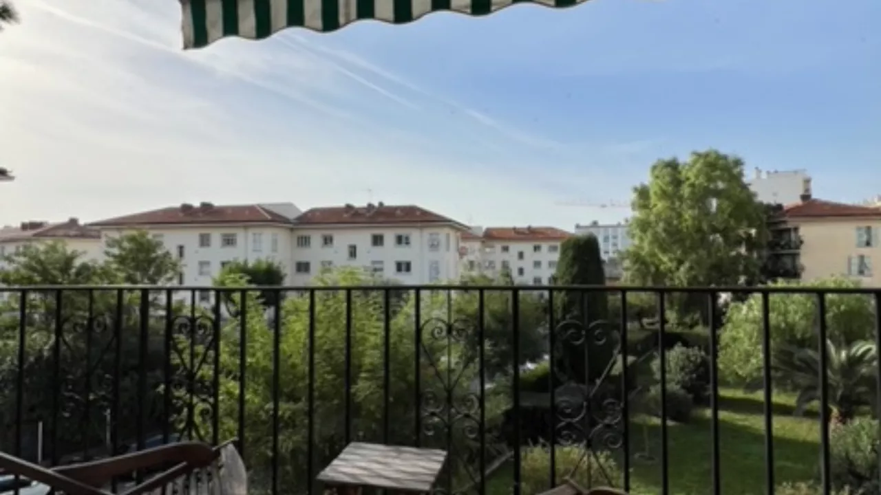 appartement 2 pièces 43 m2 à louer à Nice (06200)