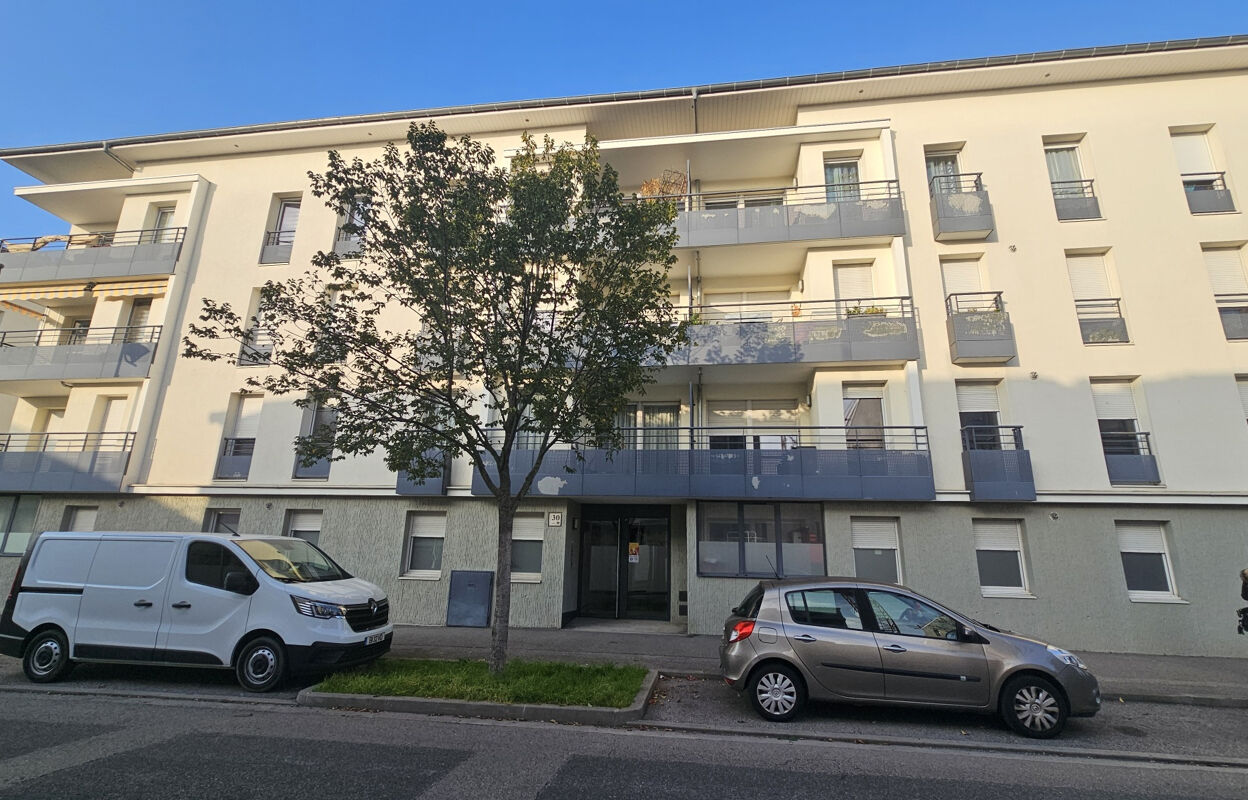 appartement 4 pièces 111 m2 à vendre à Meyzieu (69330)