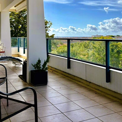 Appartement 4 pièces 818360 €