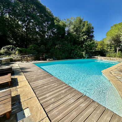 Maison 10 pièces 880000 €