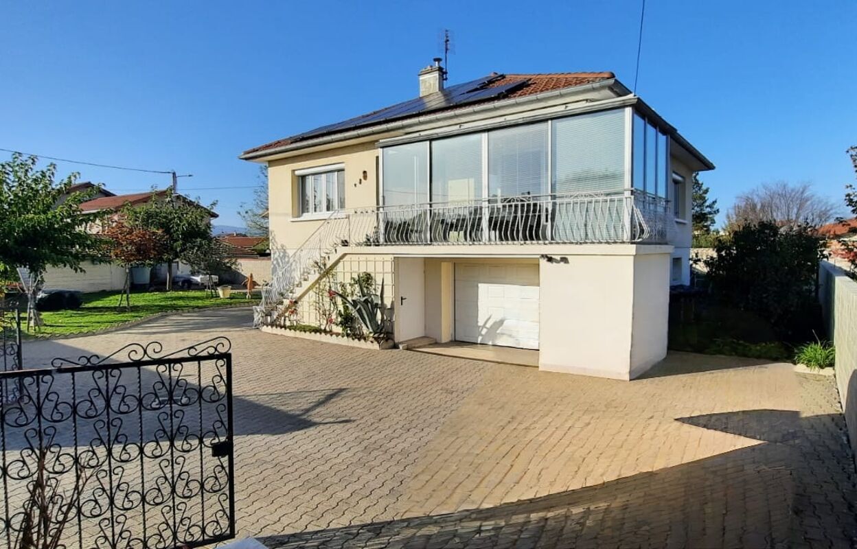 maison 6 pièces 143 m2 à vendre à Savigneux (42600)