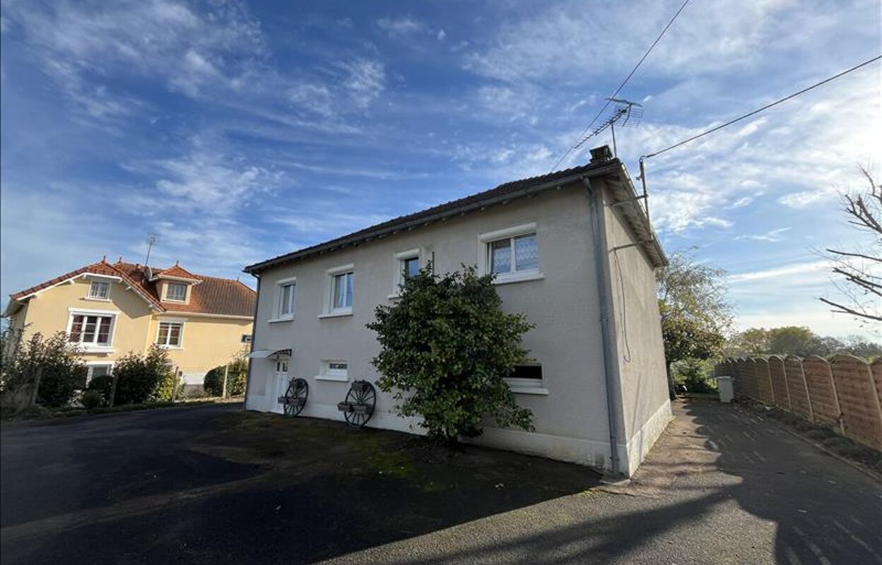 maison 5 pièces 115 m2 à vendre à Rochechouart (87600)