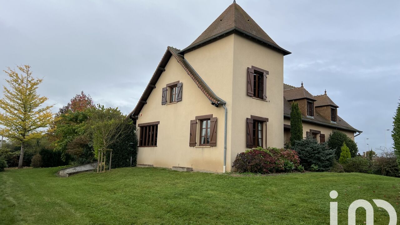 maison 7 pièces 243 m2 à vendre à Molinet (03510)