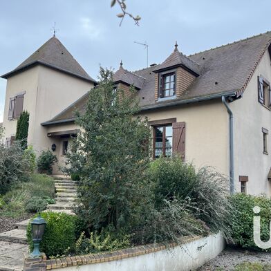 Maison 7 pièces 243 m²