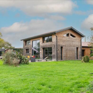 Maison 5 pièces 540750 €