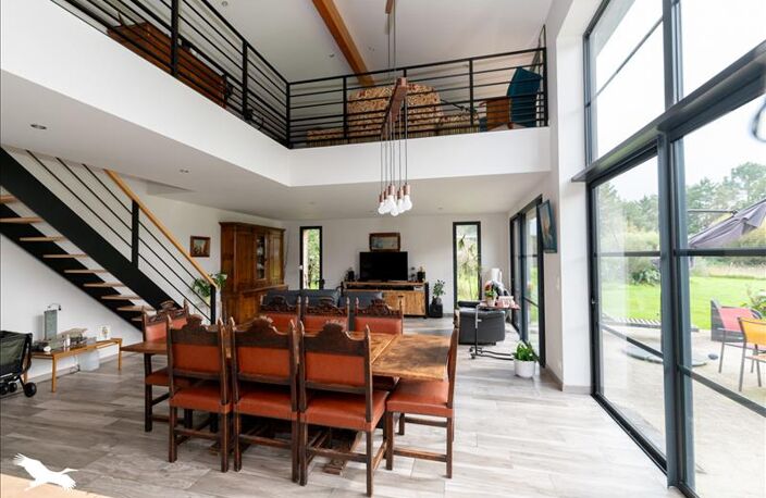 Contemporaine de 5 pièces principales — photo 2