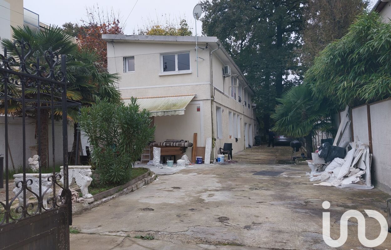 maison 8 pièces 270 m2 à vendre à Livry-Gargan (93190)