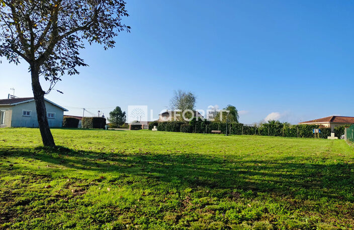 Terrain constructible de 699m2 — photo 3