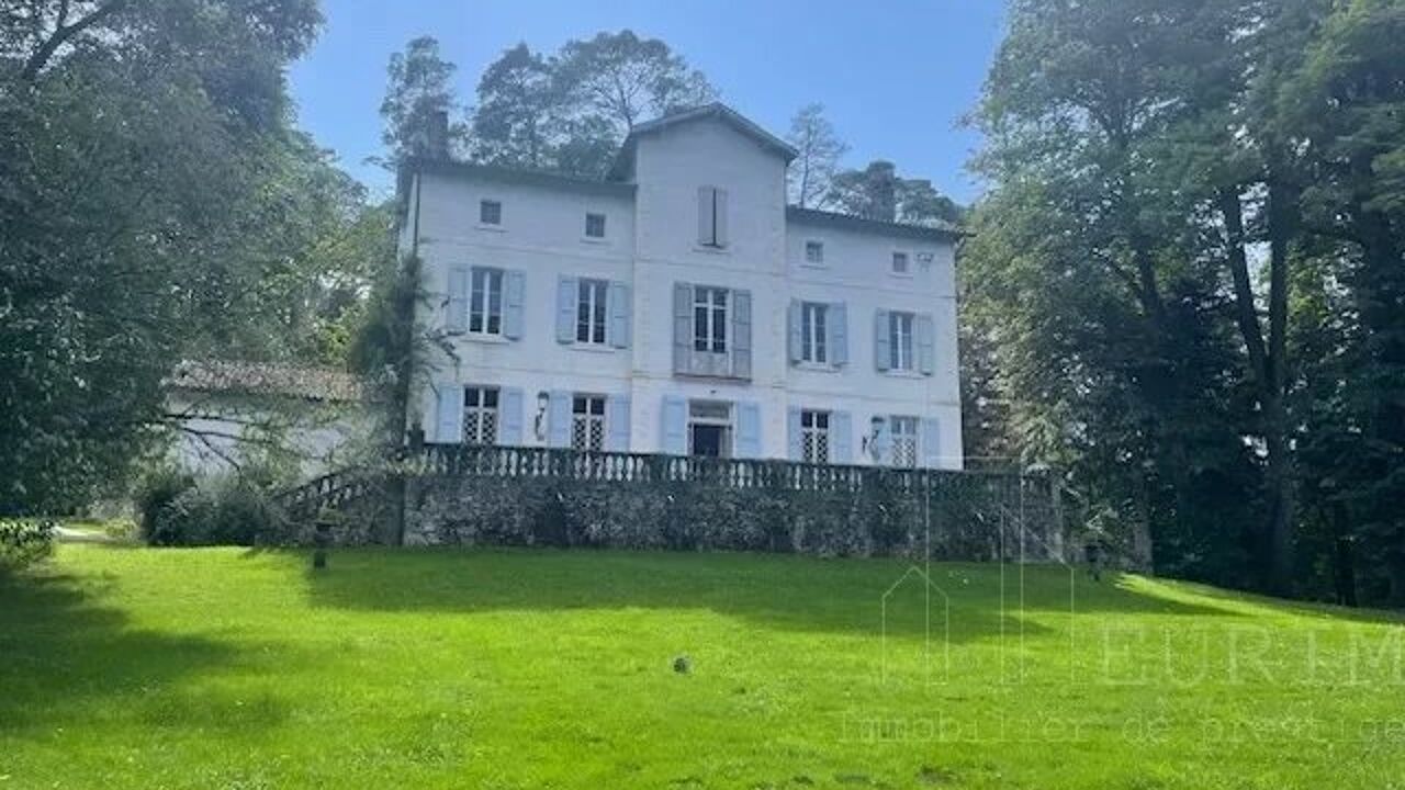 maison 7 pièces 436 m2 à vendre à Sainte-Croix-Volvestre (09230)