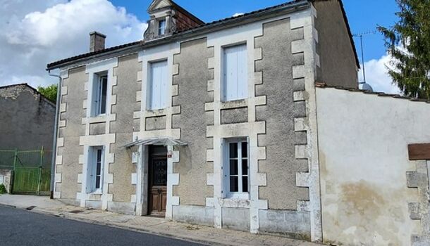 Propriété 5 pièces  à vendre Blanzac-Porcheresse 16250