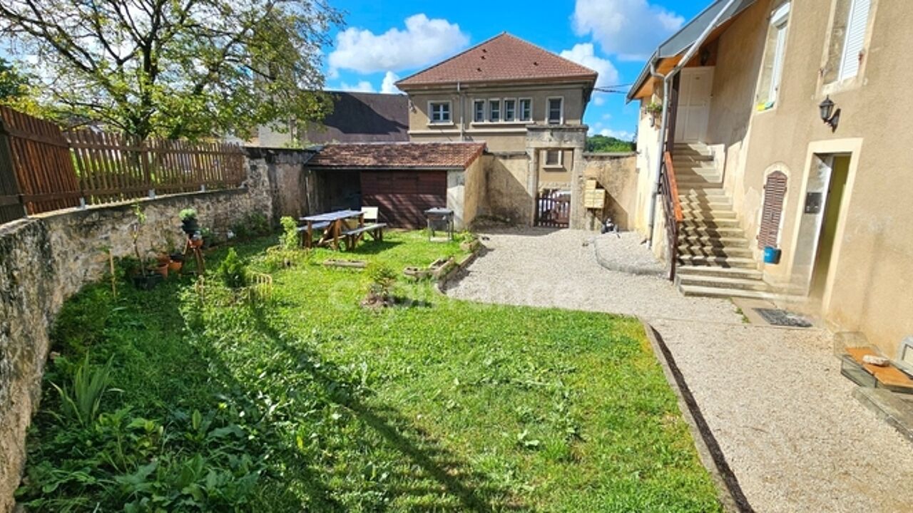 immeuble  pièces 311 m2 à vendre à Mouchard (39330)