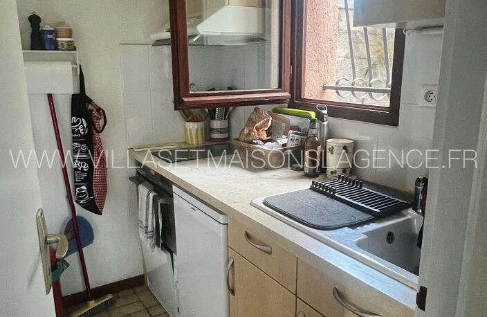 PETITE MAISON EN CENTRE VILLE AU CALME — photo 5
