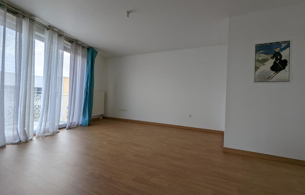 appartement 3 pièces 69 m2 à louer à Cergy (95000)