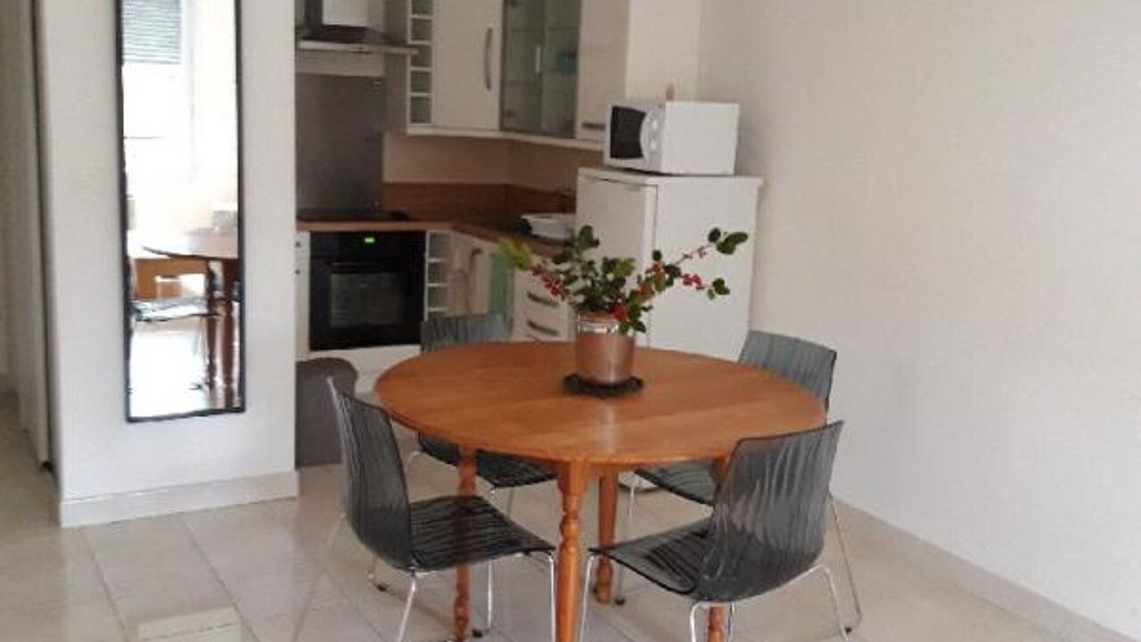 appartement 2 pièces 42 m2 à louer à Bourgoin-Jallieu (38300)