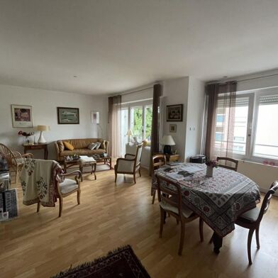 Appartement 3 pièces 1285 €