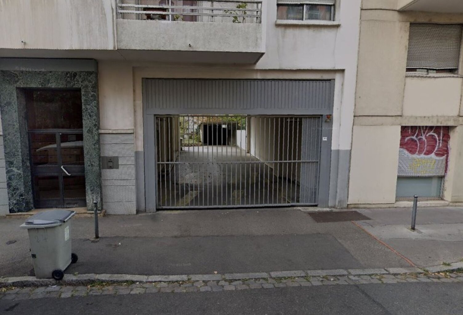 Parking — photo 1