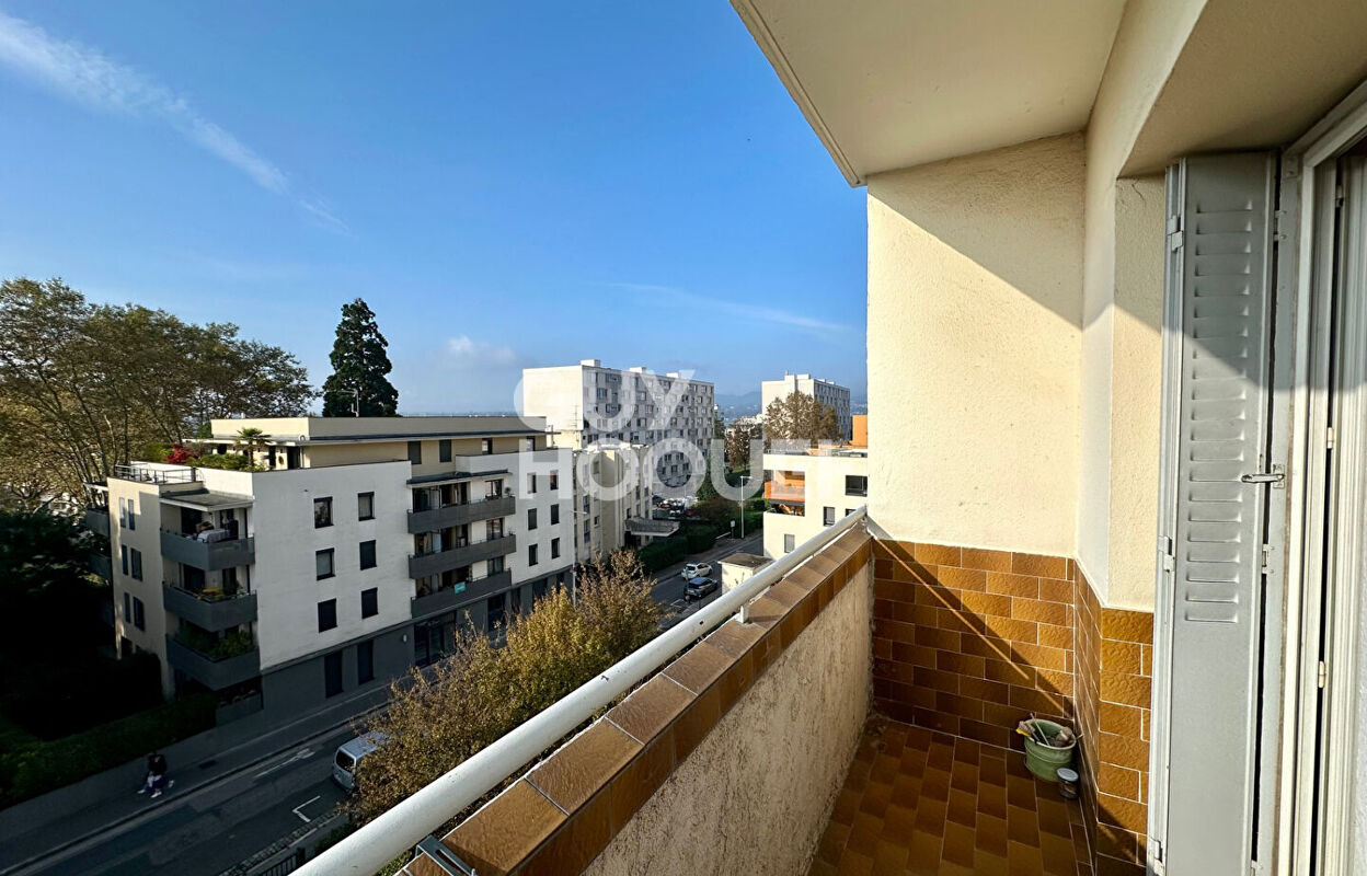 appartement 2 pièces 56 m2 à vendre à Lyon 4 (69004)