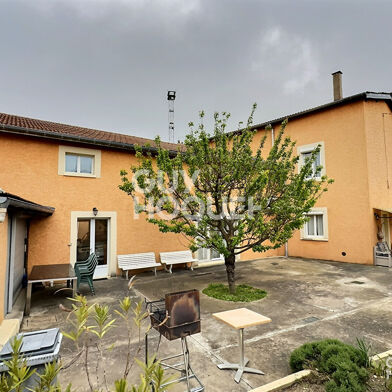 Maison 12 pièces 260 m²