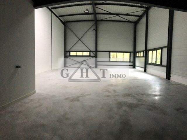 ENTREPOT 278 M² A LOUER BUSSY SAINT GEORGES — photo du bien