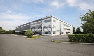 Local industriel  6897 m² à louer à Chilly-Mazarin (91380)
