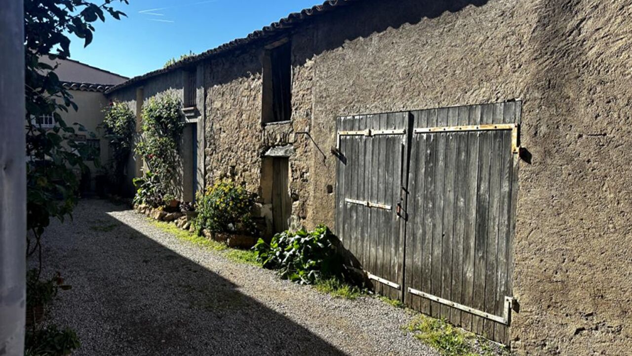 garage  pièces 16 m2 à vendre à Le Muy (83490)