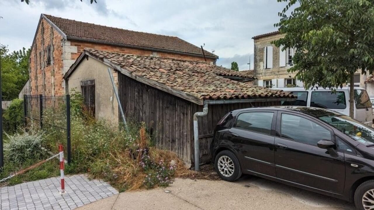 immeuble  pièces 45 m2 à vendre à Saint-Médard-en-Jalles (33160)