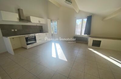 location appartement 670 € CC /mois à proximité de La Bastidonne (84120)