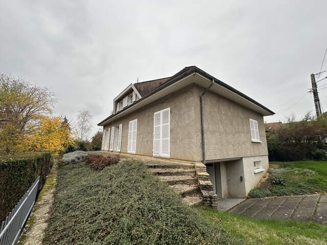Villa sur sous sol, construction traditionnelle de 1973.Proc — photo du bien