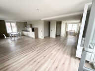 APPARTEMENT T5, ENTIÈREMENT RÉNOVÉ, PONTARLIER, 123 M2, 3 CH — photo 2