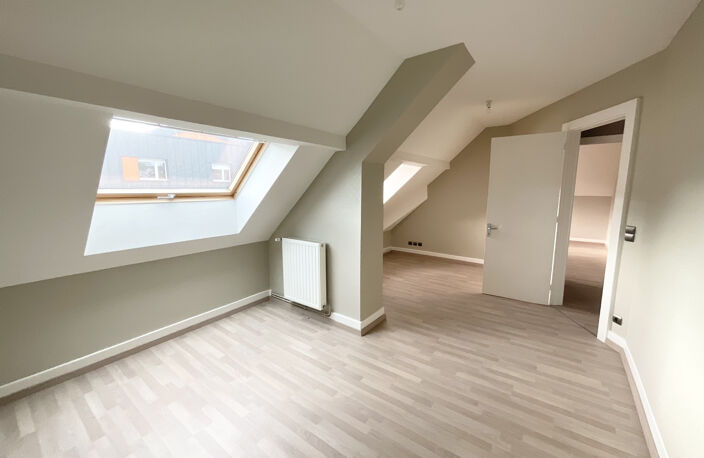 APPARTEMENT T5, ENTIÈREMENT RÉNOVÉ, PONTARLIER, 123 M2, 3 CH — photo 3