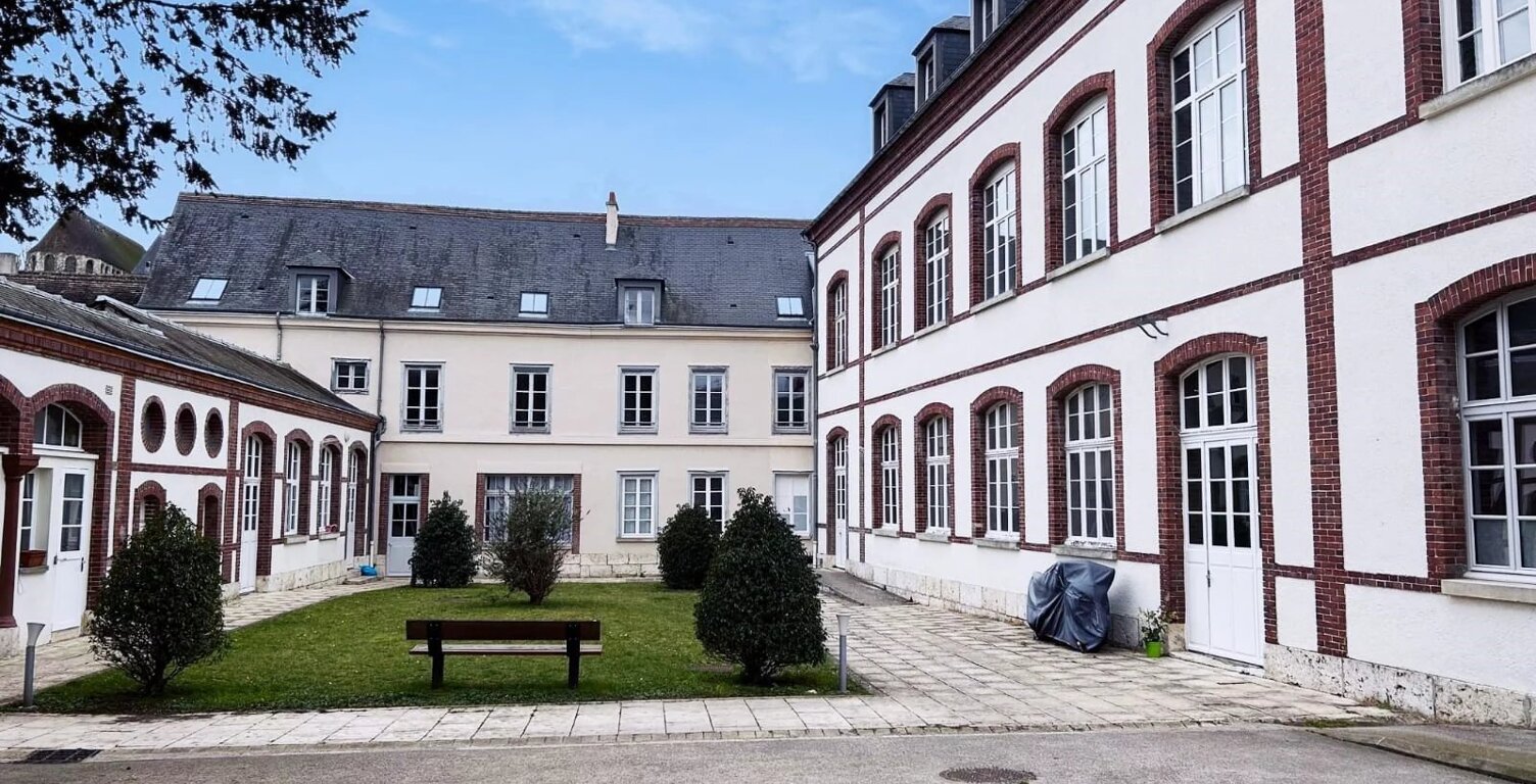 A LOUER Appartement 4 pièces CHARTRES BASSE VILLE — photo 1