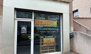 Commerce  83 m² à louer à Berre-l'Étang (13130)